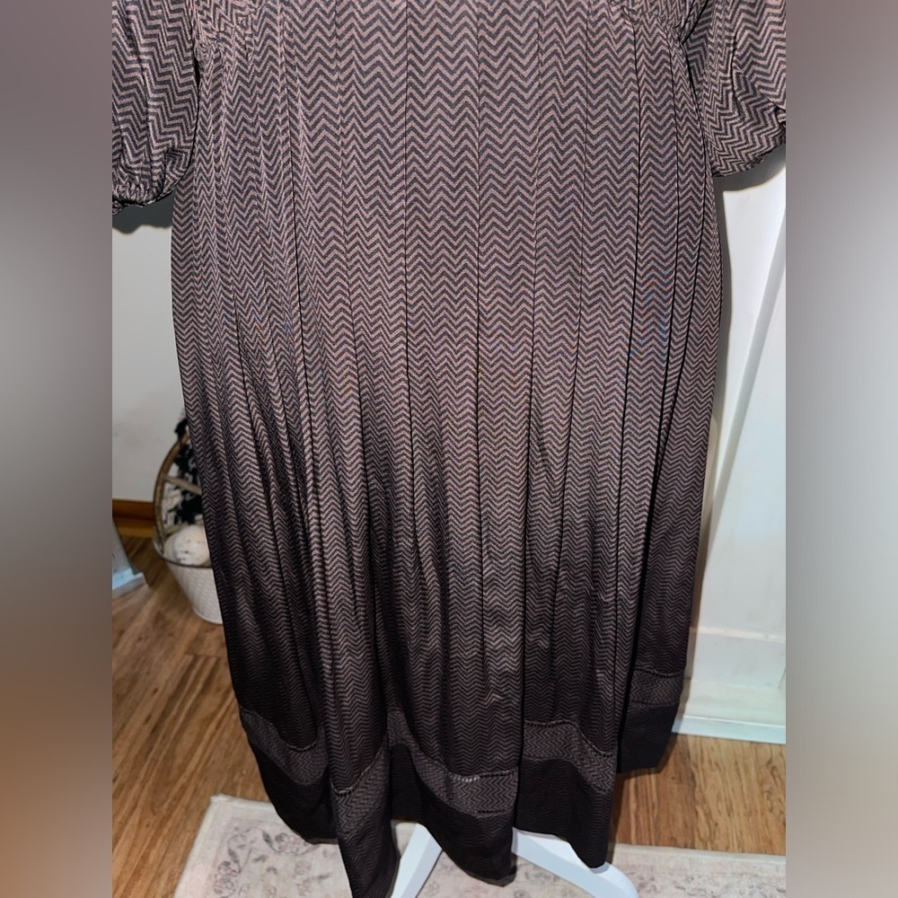 Albert Nipon vintage brown puffy sleeve dress with pockets!! 18 Pit to pit. - Picture 5 of 11